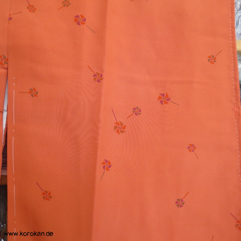 Windräder Juban Kimono - Seide, bestickter Kragen