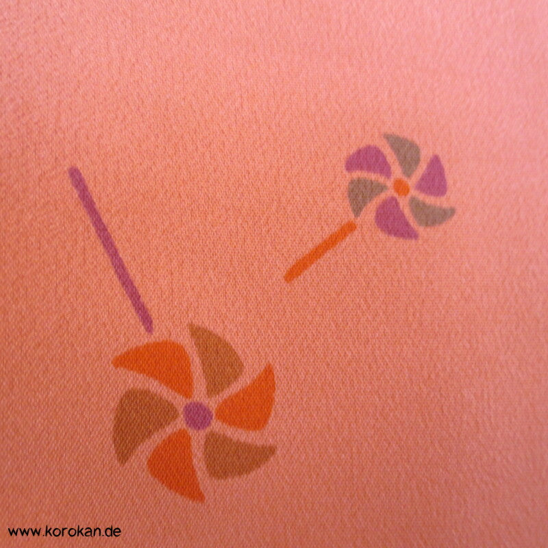 Windräder Juban Kimono - Seide, bestickter Kragen
