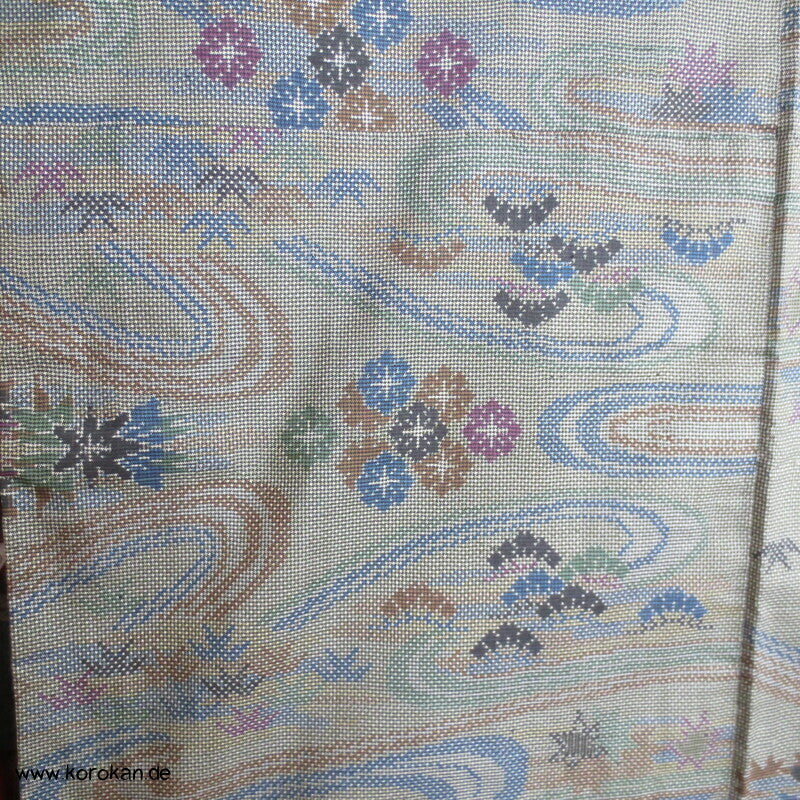 japanischer Chrysanthemen Fluss Kasuri Tsumugi Seiden Kimono