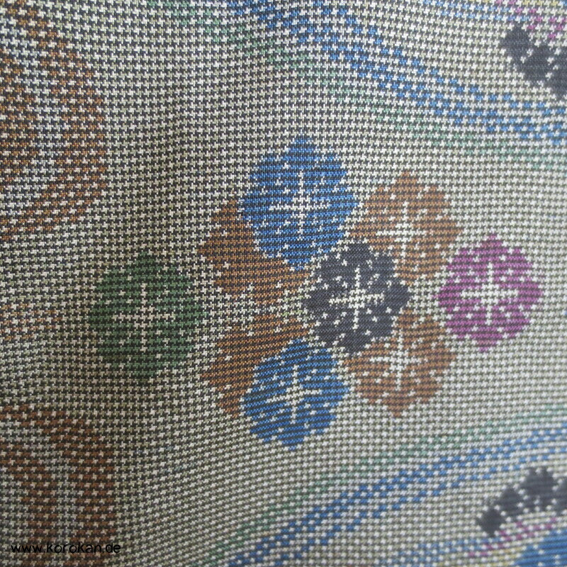 japanischer Chrysanthemen Fluss Kasuri Tsumugi Seiden Kimono