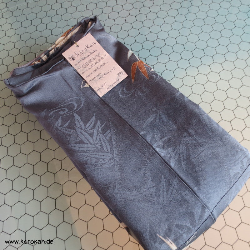 Tsukesage Kimono Bambusmuster auf graublauem Seidensatin