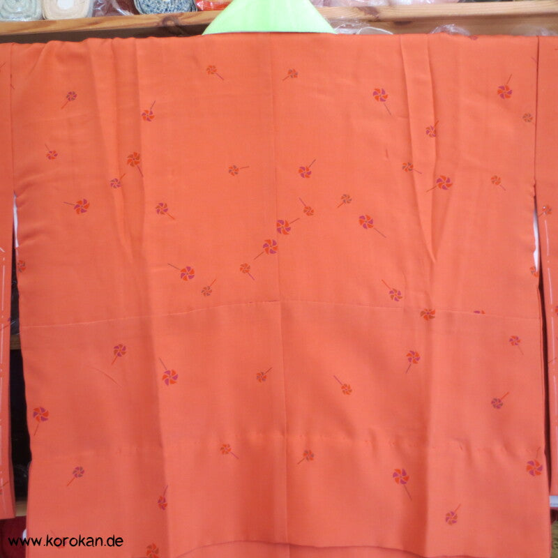 Windräder Juban Kimono - Seide, bestickter Kragen