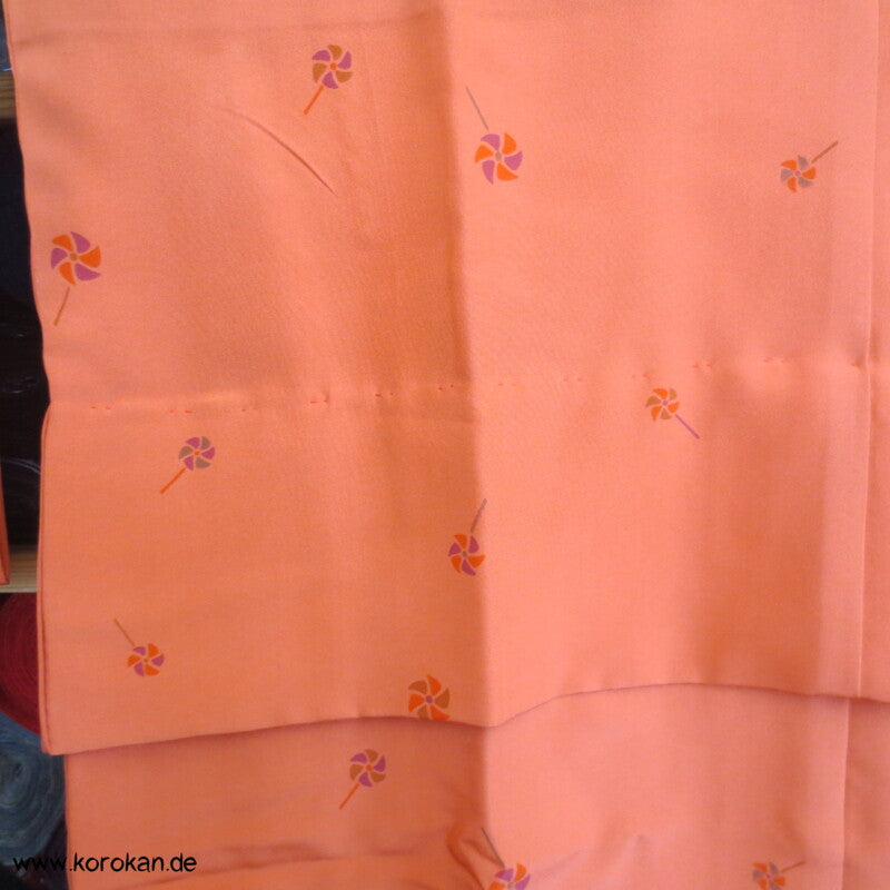 Windräder Juban Kimono - Seide, bestickter Kragen