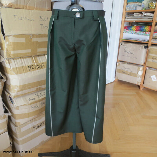 Culotte Hose aus dunkelgrüner Araihari Kimono Seide