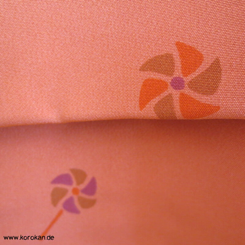 Windräder Juban Kimono - Seide, bestickter Kragen