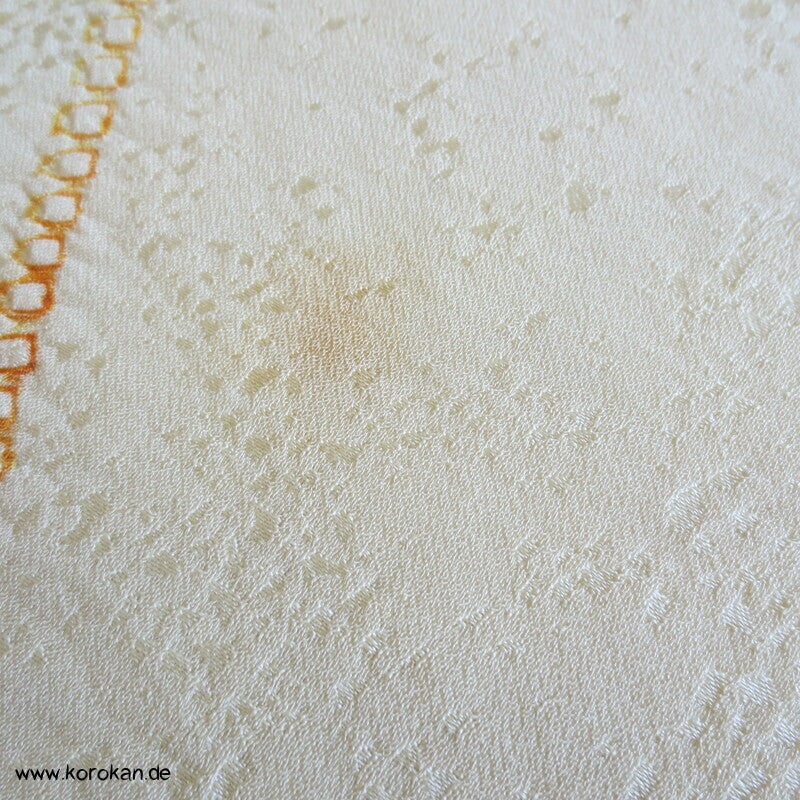 Shibori Bögen auf hellem Seiden Damast Araihari Kimono