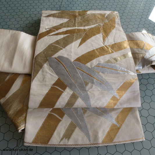 Fukuro Obi Seidenbrokat goldener und silberner Bambus