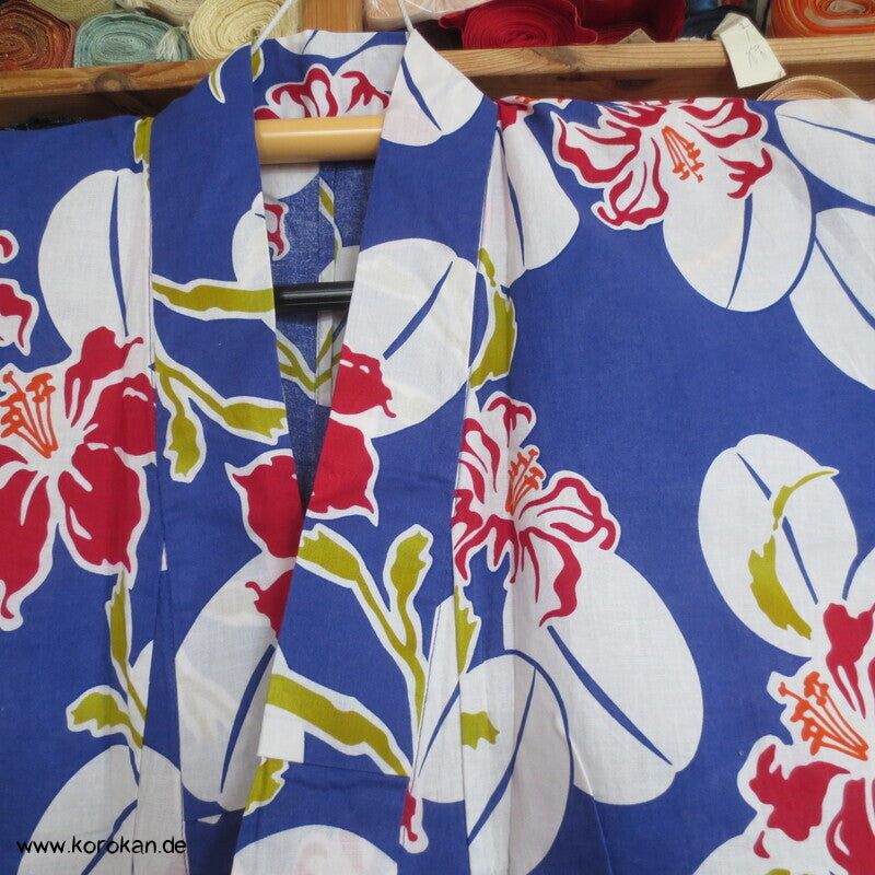 Japan Baumwoll Yukata Kimono Nandina und Lilien auf blau