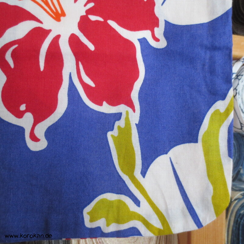 Japan Baumwoll Yukata Kimono Nandina und Lilien auf blau