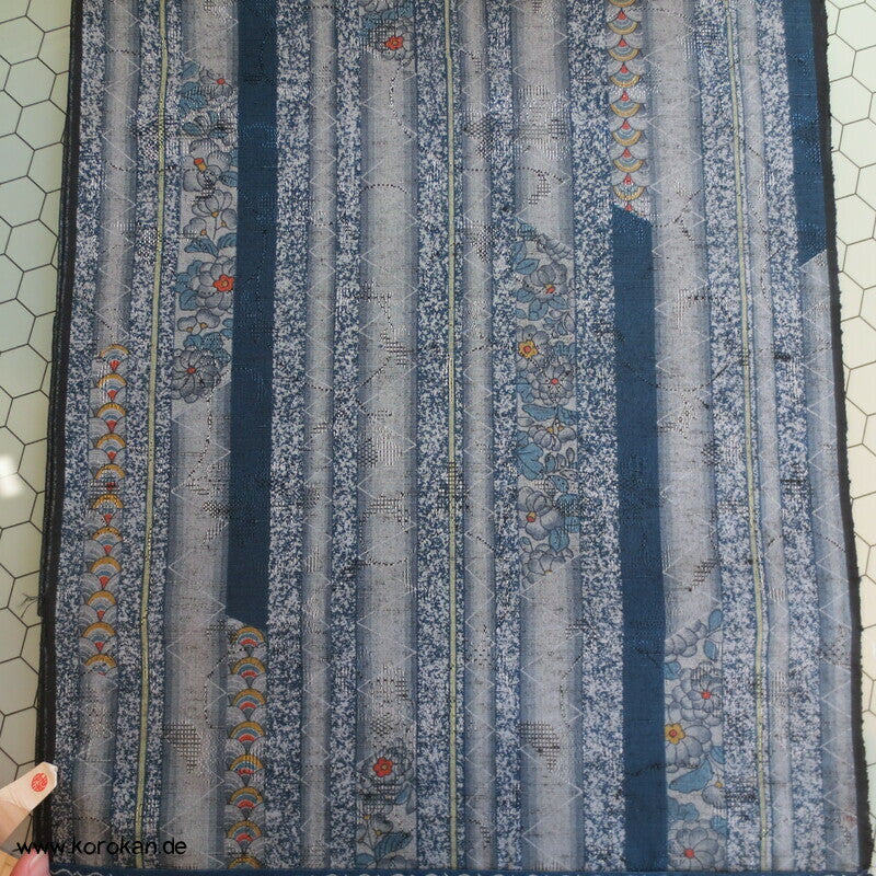 Blütenstreifen Wolle/ Synthetik Kimono Jacquard Stoffrolle