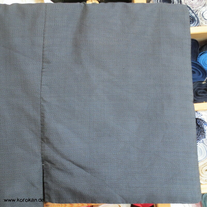 Tsumugi Kasuri Seiden Komon Kimono, frisch gewaschen