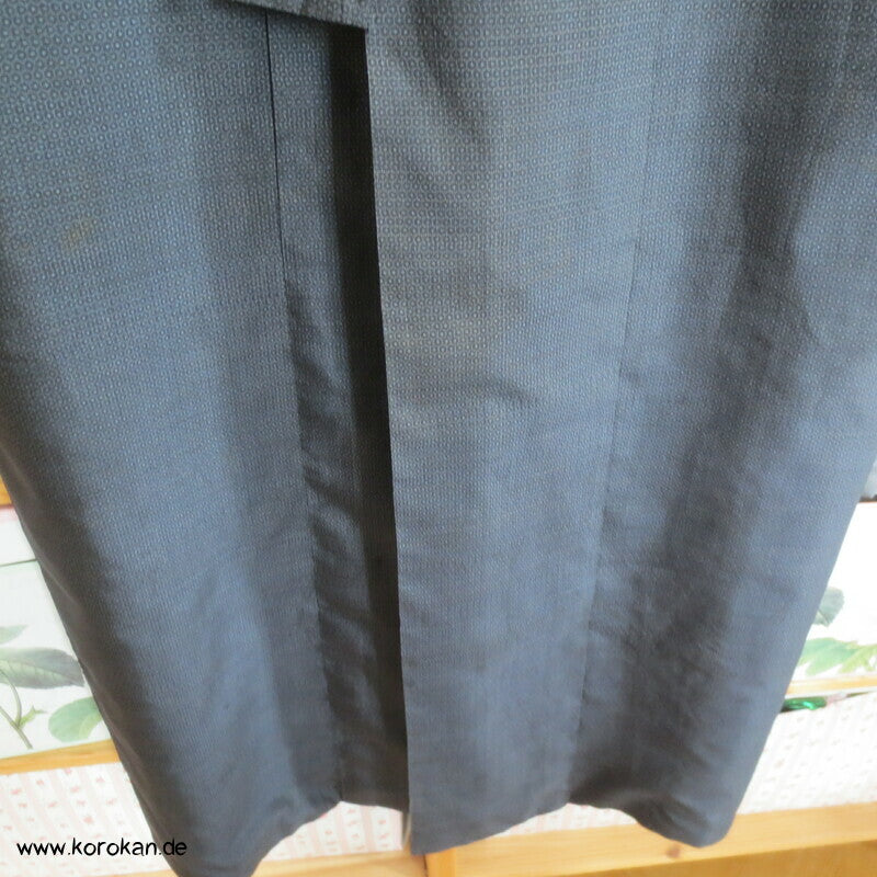 Tsumugi Kasuri Seiden Komon Kimono, frisch gewaschen