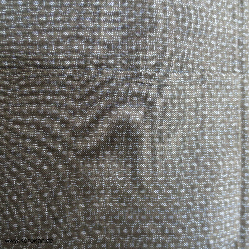 Tsumugi Kasuri Seiden Komon Kimono, frisch gewaschen