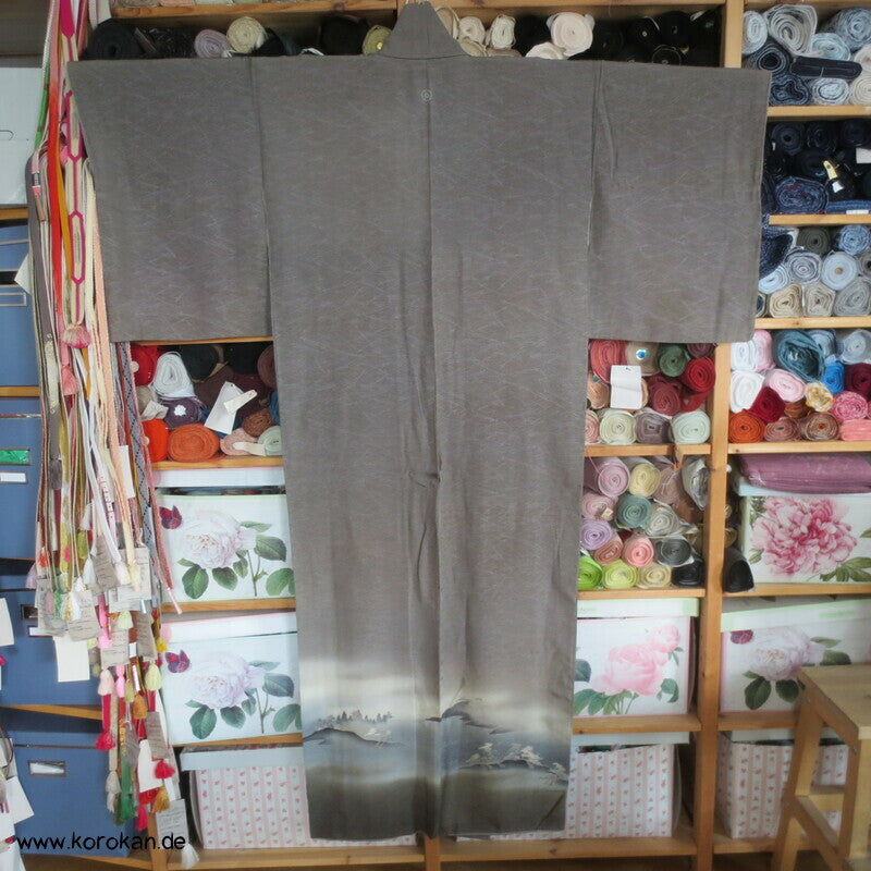 Irotomesode Seidendamast  Kimono Landschaft