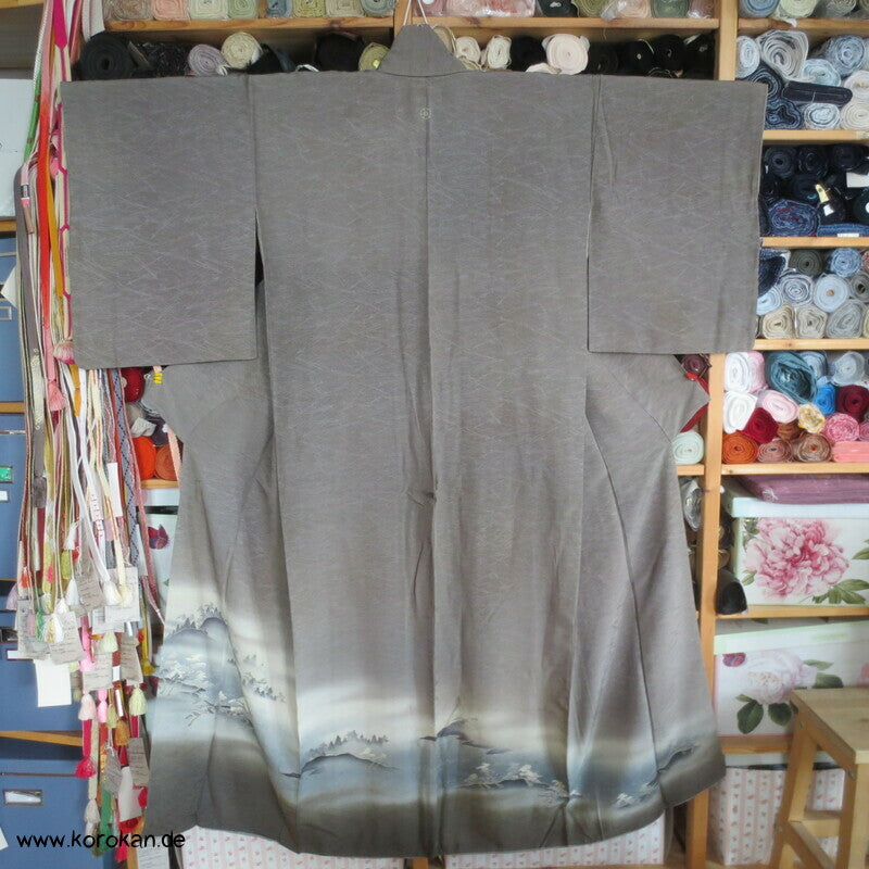 Irotomesode Seidendamast  Kimono Landschaft