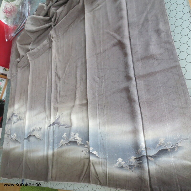 Irotomesode Seidendamast  Kimono Landschaft