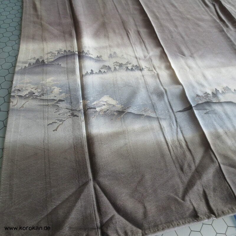 Irotomesode Seidendamast  Kimono Landschaft