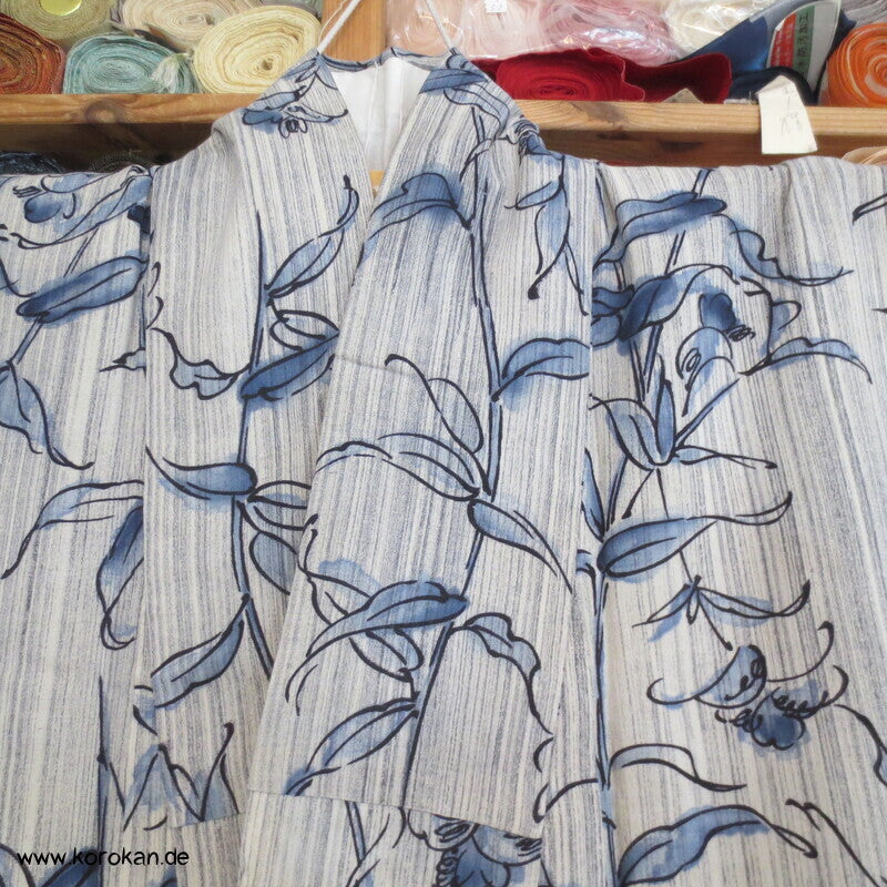 handgenähter japanischer Yukata Kimono, dicker Krepp Porzellanmuster