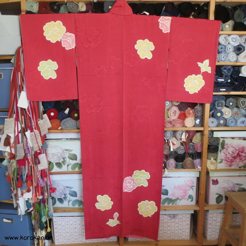 Päonien teilbestickt auf azaleerotpink Homongi Kimono