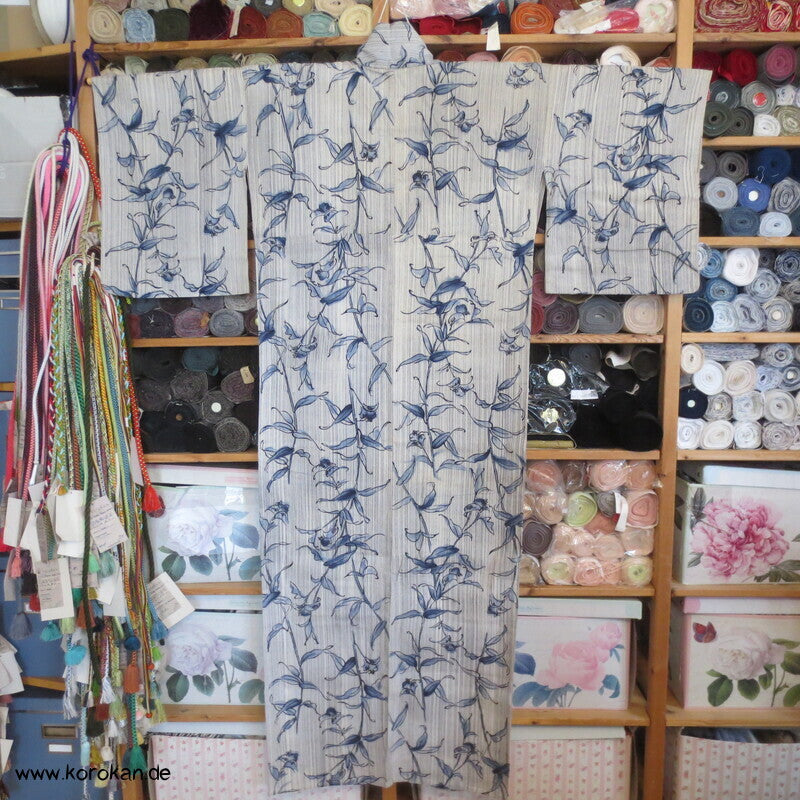handgenähter japanischer Yukata Kimono, dicker Krepp Porzellanmuster