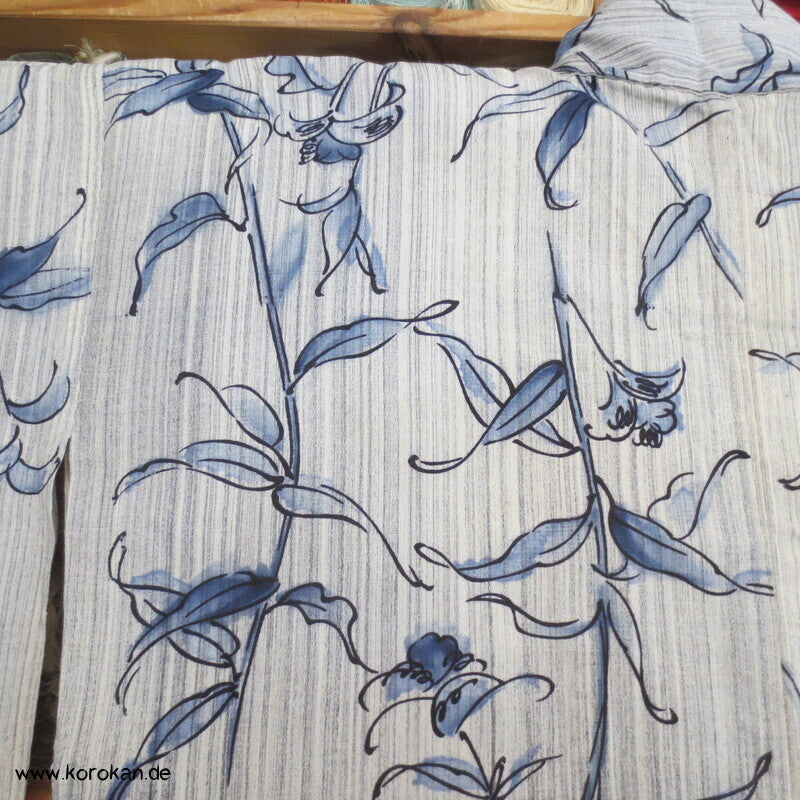 handgenähter japanischer Yukata Kimono, dicker Krepp Porzellanmuster