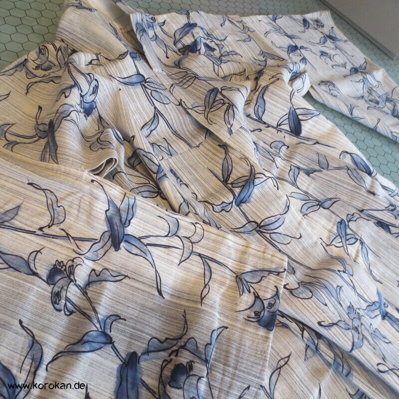 handgenähter japanischer Yukata Kimono, dicker Krepp Porzellanmuster