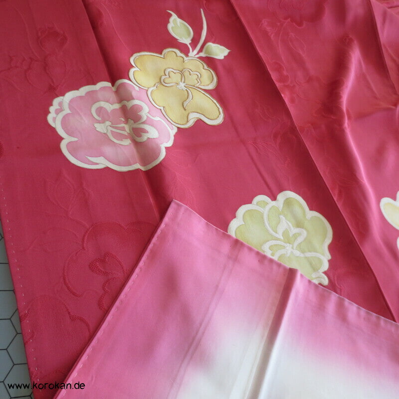 Päonien teilbestickt auf azaleerotpink Homongi Kimono