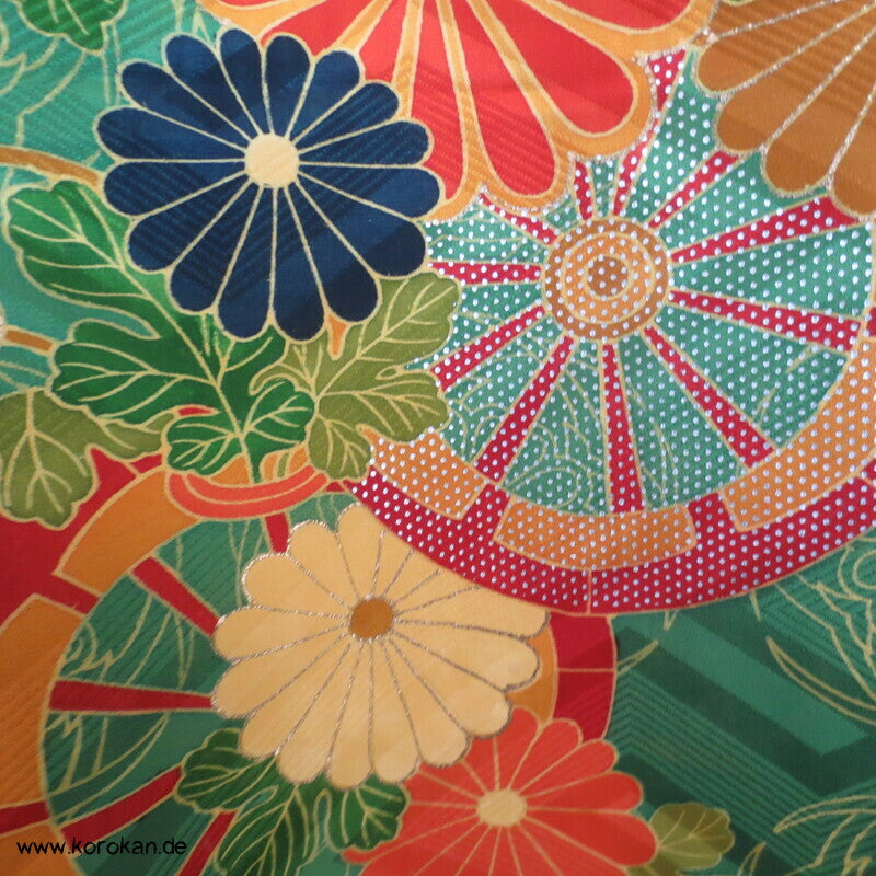 Genji Guruma und Blumen Seidendamast Furisode Kimono