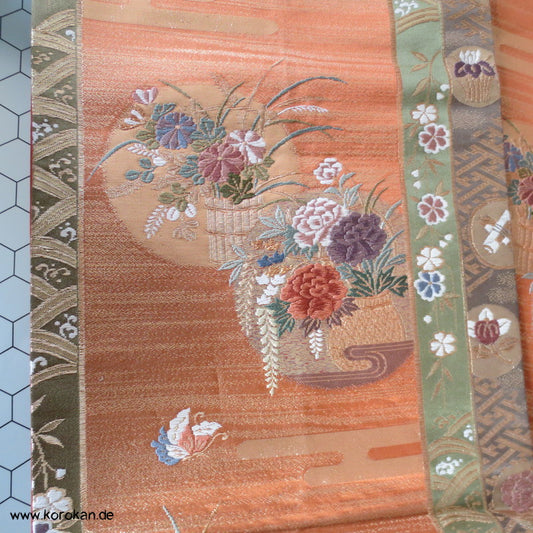 Blüten und Schmetterlinge Fukuro Obi kupfer-gold Seidenbrokat Kimonogürtel