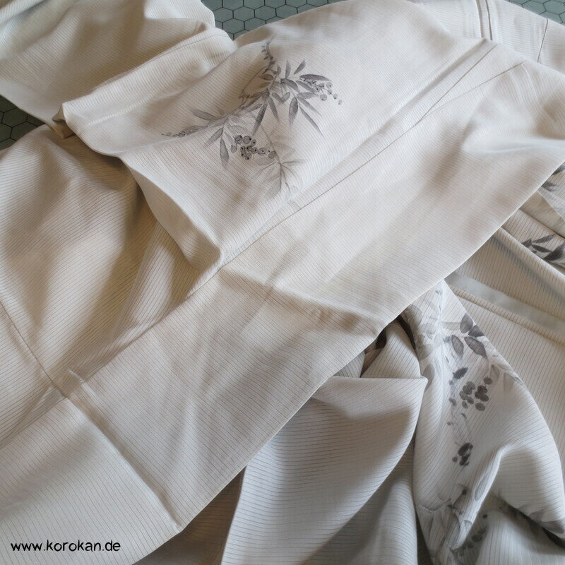 zarte Zweige Hitoe Tsukesage Kimono Rho Seide