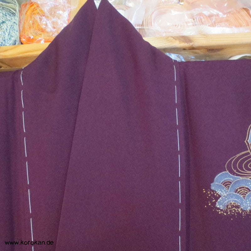 Homongi Seidencrepe Kimono mit goldenen Wellen und Segaiha