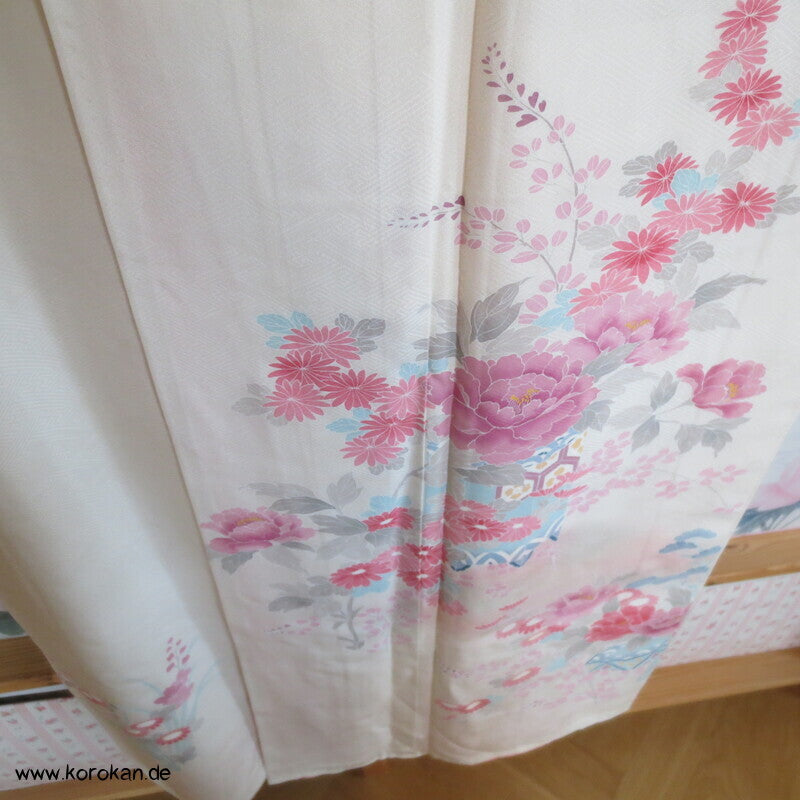 Blumen Homongi Seidendamast Kimono