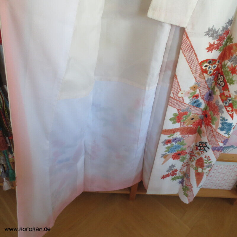 Bambusstäbe mit Blüten Homongi Kimono