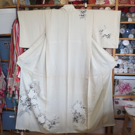 Hochzeits Homongi Kimono Seidencrepe mit Päonien