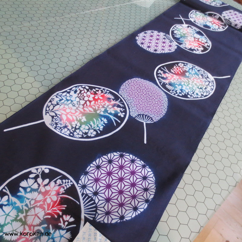 runde bunte Fächer auf dunkelblau Yukata Kimono Baumwoll Stoff
