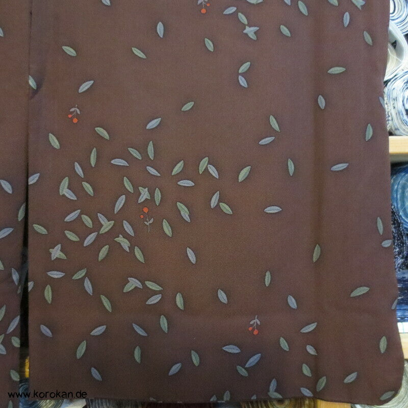 brauner Seidencrepe, Blätter, Beeren Komon Kimono