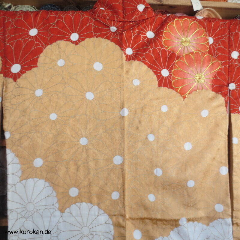 Chrysanthemenwolken Seidendamast Furisode Kimono