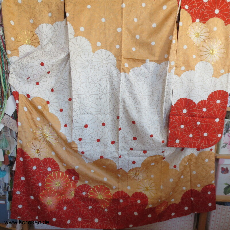 Chrysanthemenwolken Seidendamast Furisode Kimono