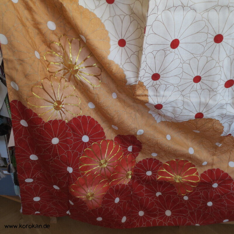 Chrysanthemenwolken Seidendamast Furisode Kimono