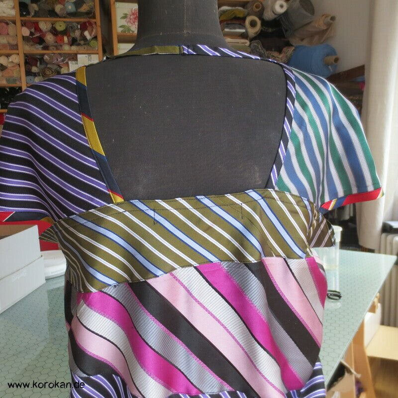 Upcycling Seiden Krawatten Tunika mit kurzen Ärmel und Rechteck Ausschnitt
