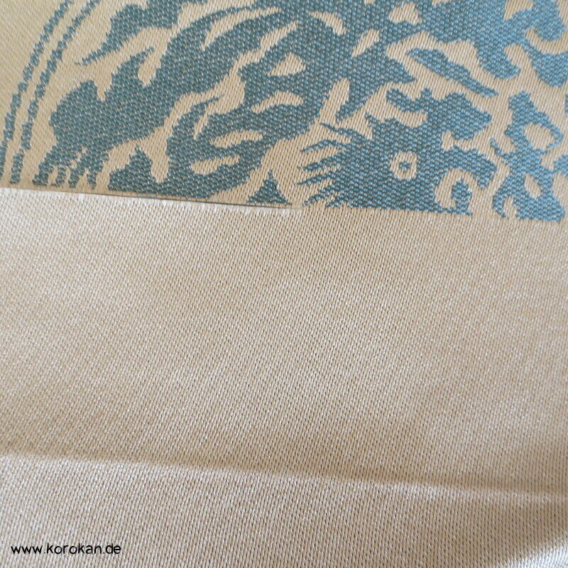 Phönix Drachenrondelle in messing auf moosgrün japanischer Seidenjacquard