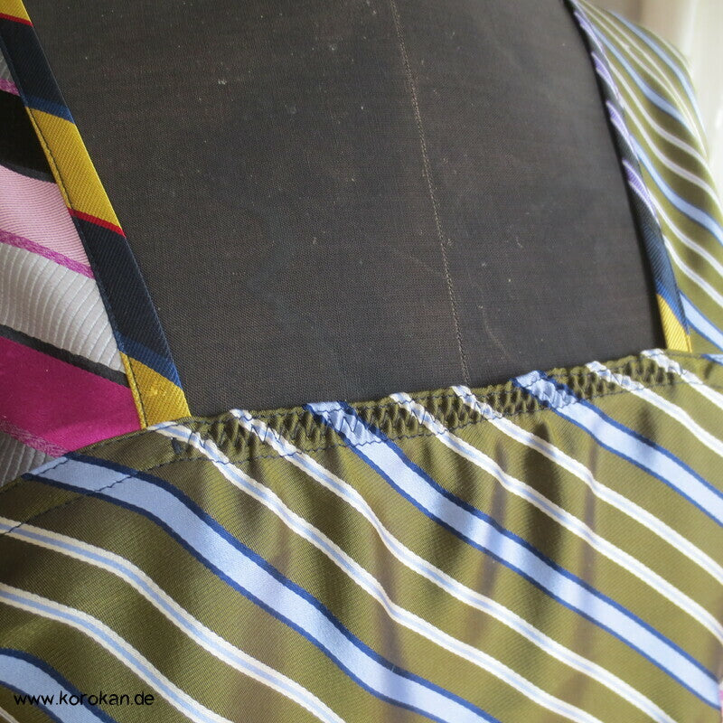 Upcycling Seiden Krawatten Tunika mit kurzen Ärmel und Rechteck Ausschnitt