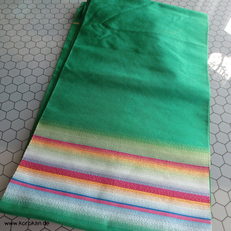 regenbogen Streifen auf grün Nagoya Obi