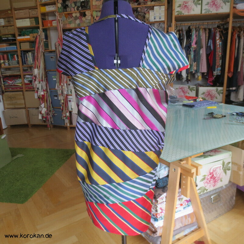 Upcycling Seiden Krawatten Tunika mit kurzen Ärmel und Rechteck Ausschnitt