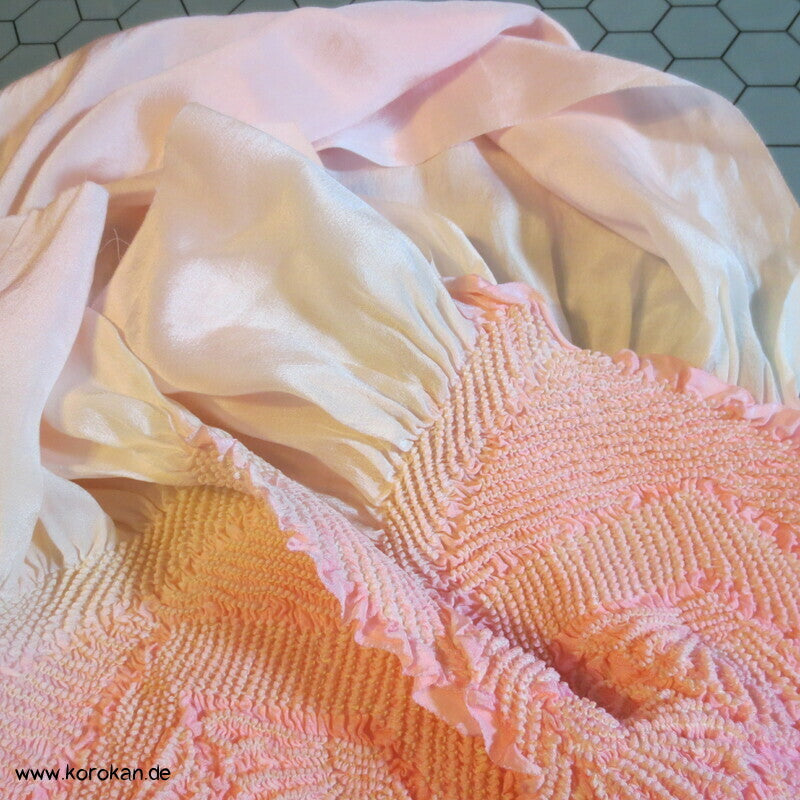 Shibori Kikko auf glatter Seide Obiage