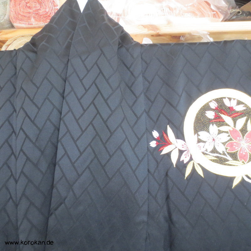 schwarzer Homongi Seidendamast Kimono mit bunten "Blumenspiegeln" - Stickereien
