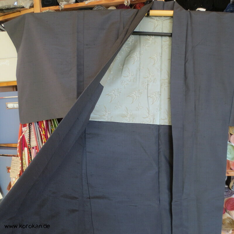 graublaue Tsumugi Seiden Haori Kimonojacke, Maskenfutter