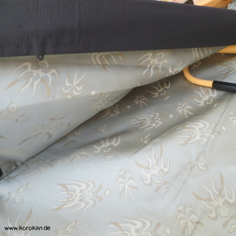 graublaue Tsumugi Seiden Haori Kimonojacke, Maskenfutter