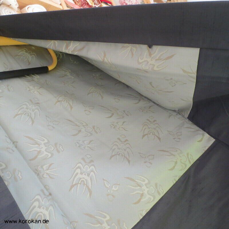 graublaue Tsumugi Seiden Haori Kimonojacke, Maskenfutter