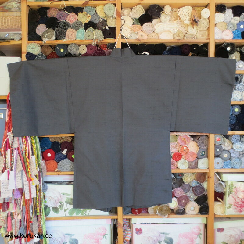 graublaue Tsumugi Seiden Haori Kimonojacke, Maskenfutter